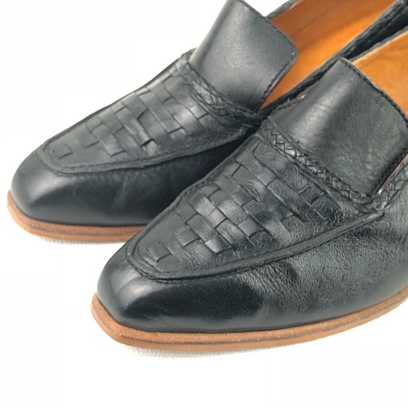 Vintage Latinas Black Leather Heels w/ wood heel - Picture 5 of 8